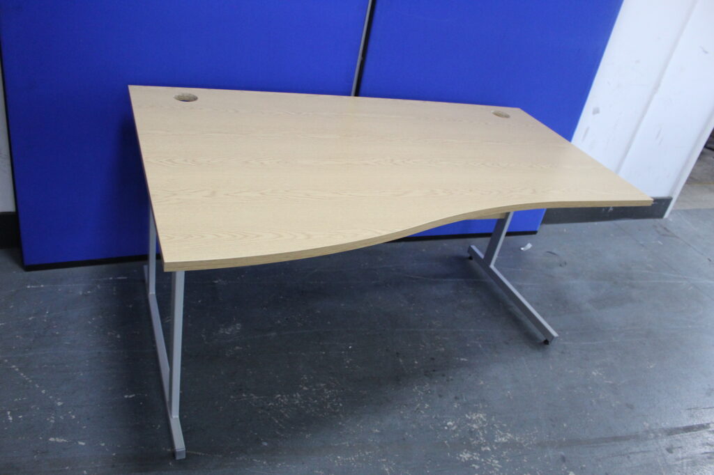 Deluxe Office Desk - Grade A